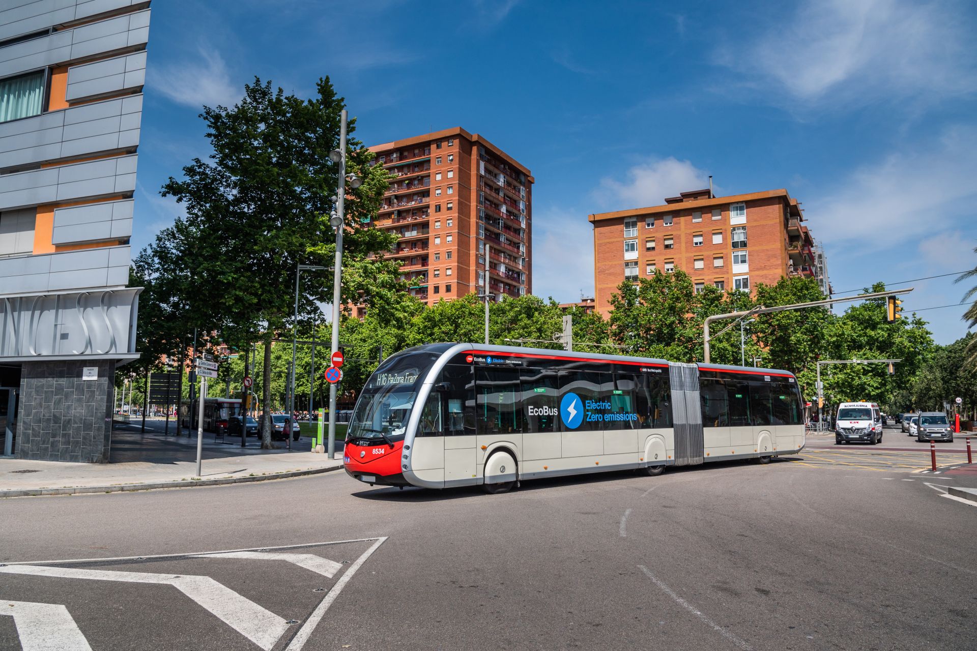 Nuevos autobuses eléctricos Irizar se incorporan a la flota de TMB