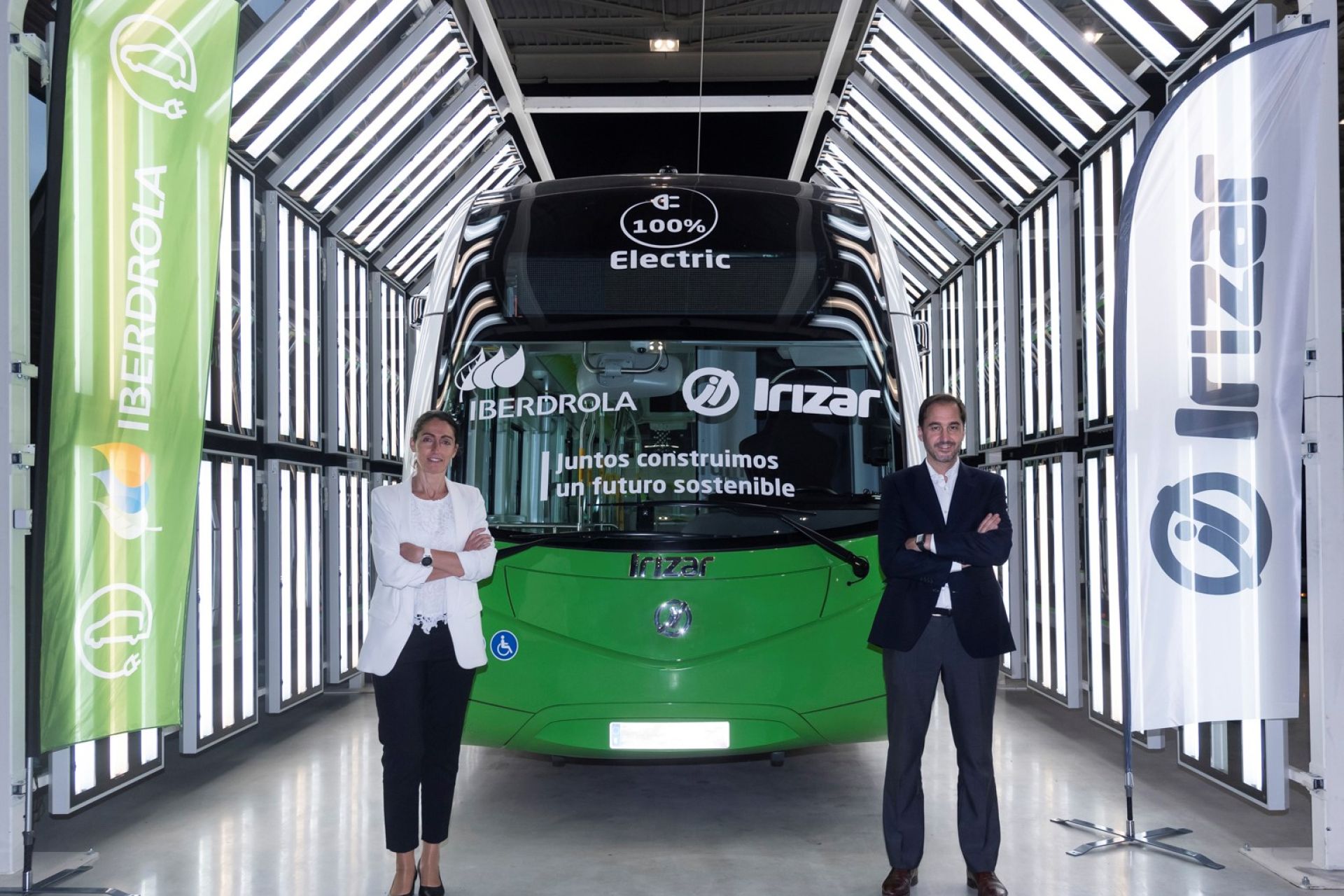 Irizar et Iberdrola accélèrent la mobilité électrique : accord pour l’électrification du transport urbain et l’approvisionnement en énergie verte